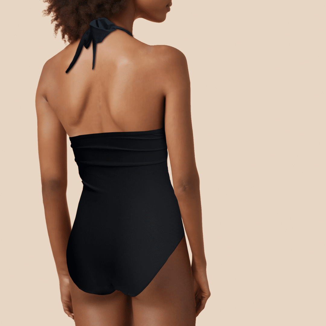 Mannequin portant le maillot menstruel Claire vu de dos